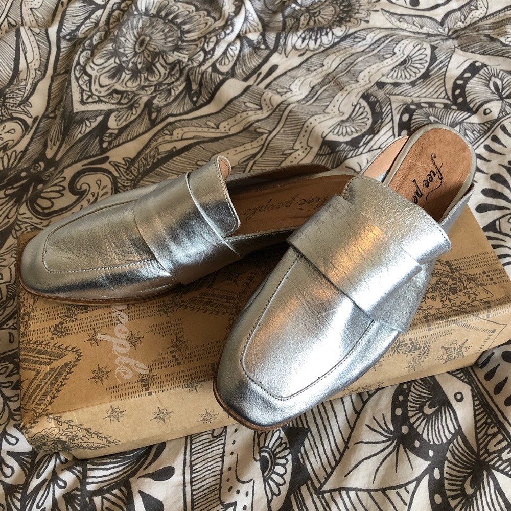 Free People Slides